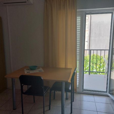 Apartmani Dzapo Срима Екстериор снимка