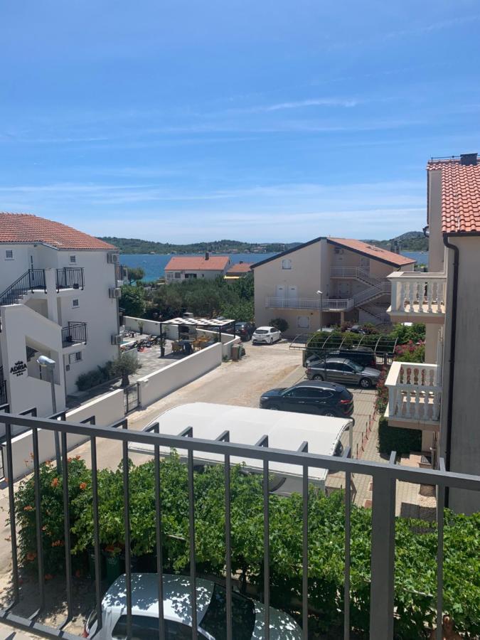 Apartmani Dzapo Срима Екстериор снимка