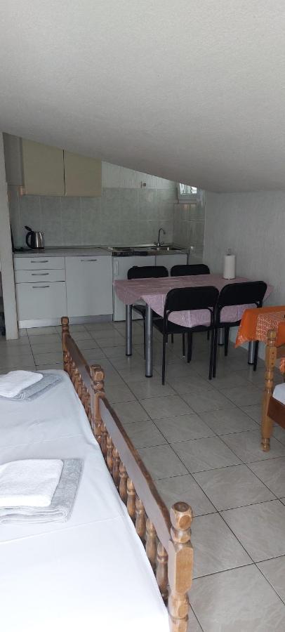 Apartmani Dzapo Срима Екстериор снимка